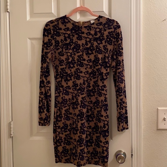 Long sleeve, mid thigh dress from Windsor! - Picture 1 of 1